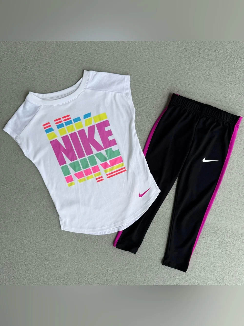 SET Nike Athletic Rainbow  Logo Tee Black Pink Side Stripe Pants Girls Size 4-5